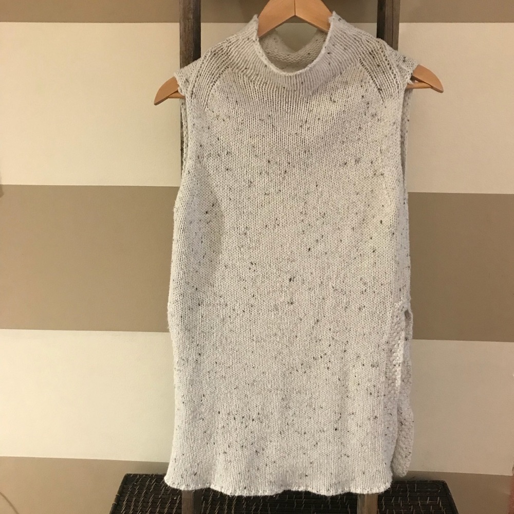 Sleeveless Mock Neck Tunic Sweater NWOT!